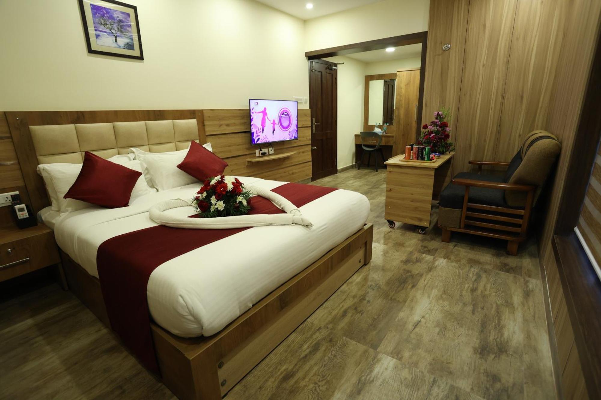 Balaji Regency Kanhangad Kannangad Exterior foto